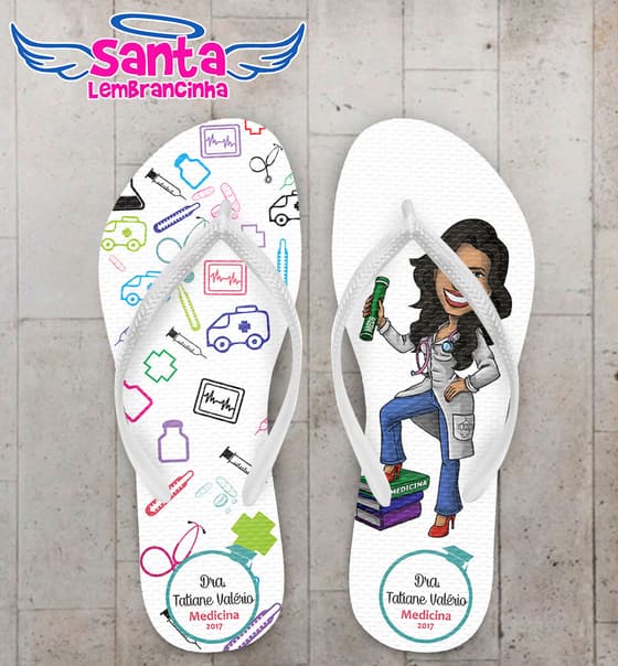 Chinelo Formatura Medicina Caricatura com Ícones Fundo Branco COD 5814