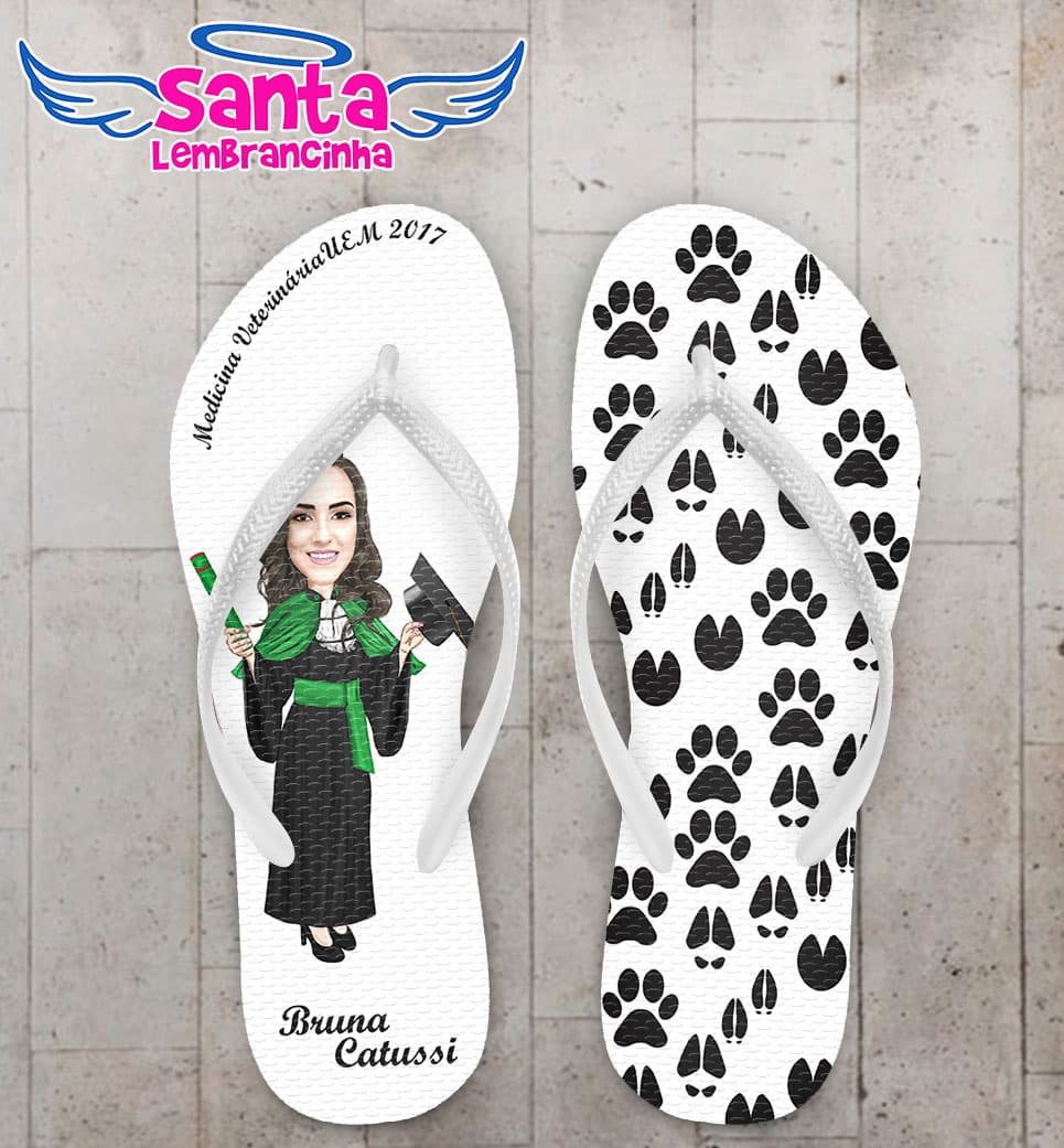Chinelo Formatura Medicina Veterinaria Fundo Branco com Pegadas COD 5833