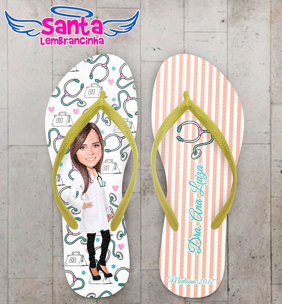 Chinelo Formatura Medicina Caricatura com Esteto Fundo Listrado COD 5789