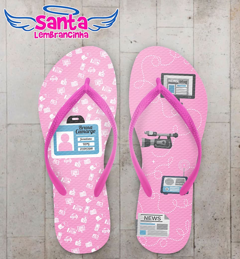 Chinelo Formatura Jornalismo Fundo Rosa com Crachá COD 5778
