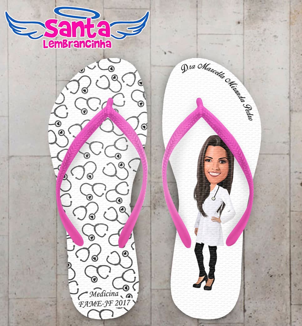 Chinelo Formatura Medicina Caricatura com Esteto Fundo Branco COD 5788