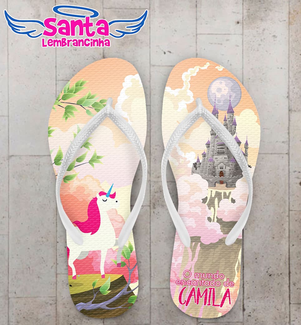Chinelo Infantil Unicórnio e Castelo no Fundo Personalizado COD 5599