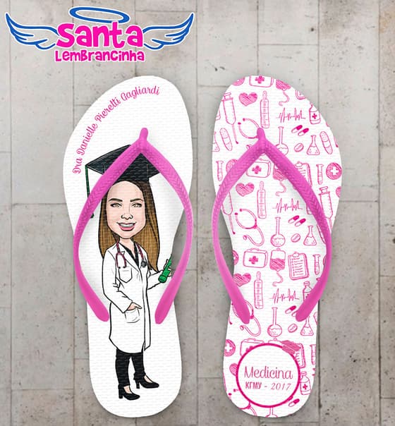 Chinelo Formatura Medicina Caricatura com Ícones e Brasão COD 5813