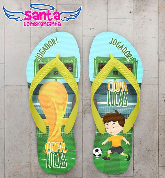 Chinelo Copa do Mundo Jogador e a Taça COD 5844