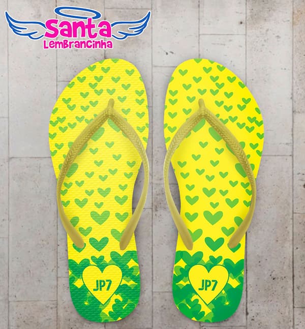 Chinelo Infantil Fundo Amarelo com Corações COD 5936
